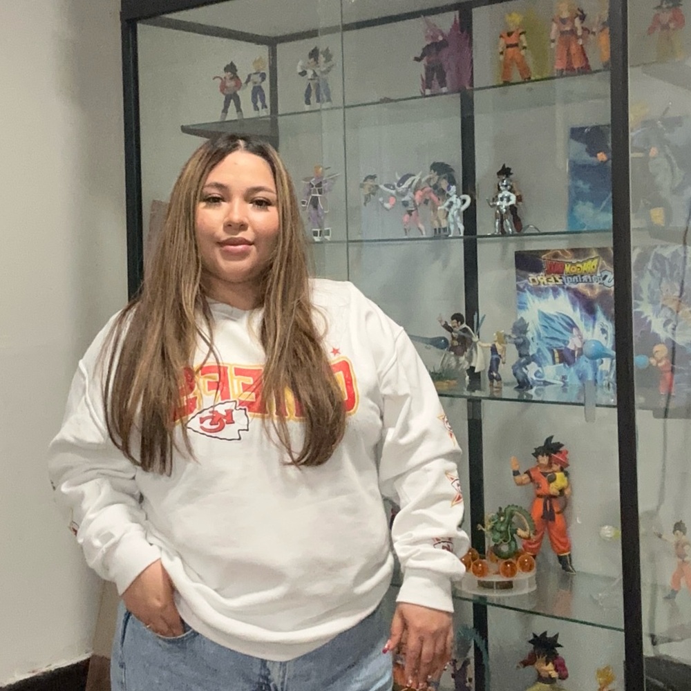 Meet your Posher, Idania